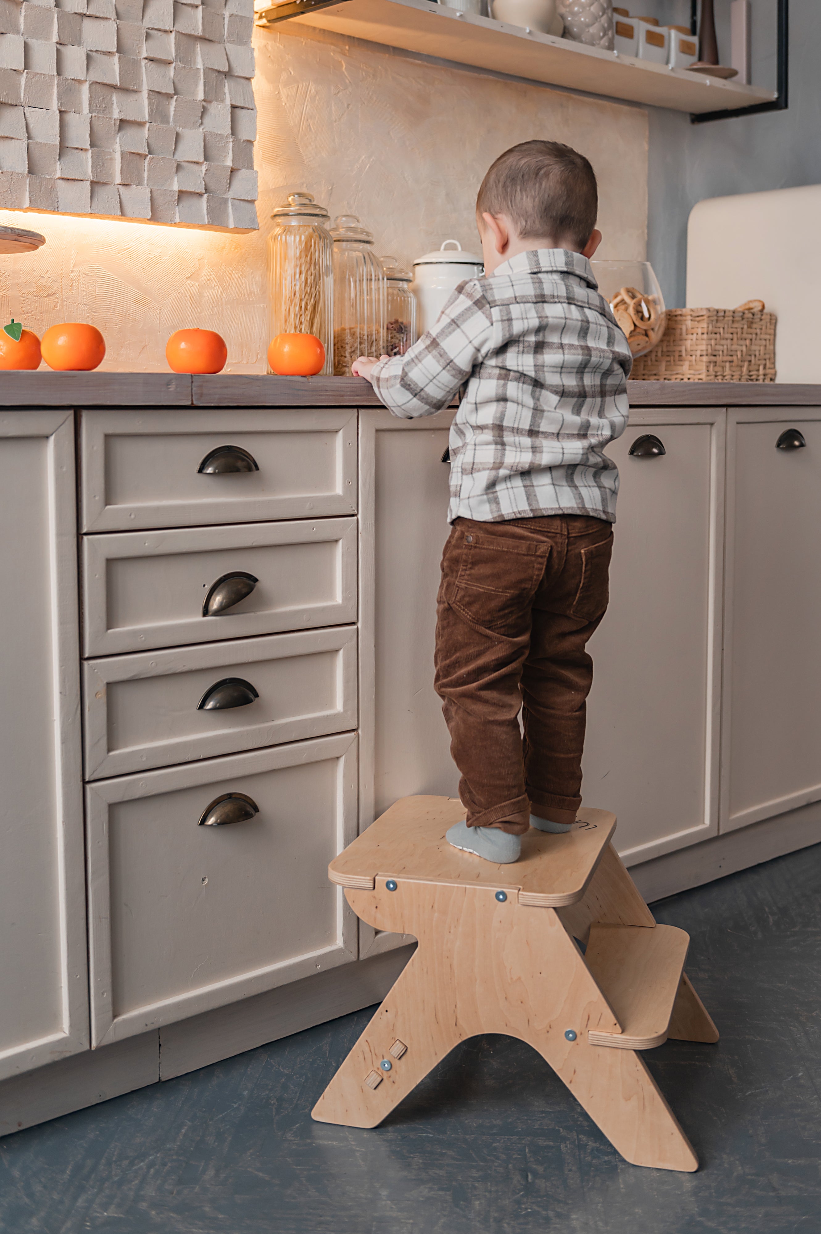 NATURE-Kids-step-stool-children-photo-4