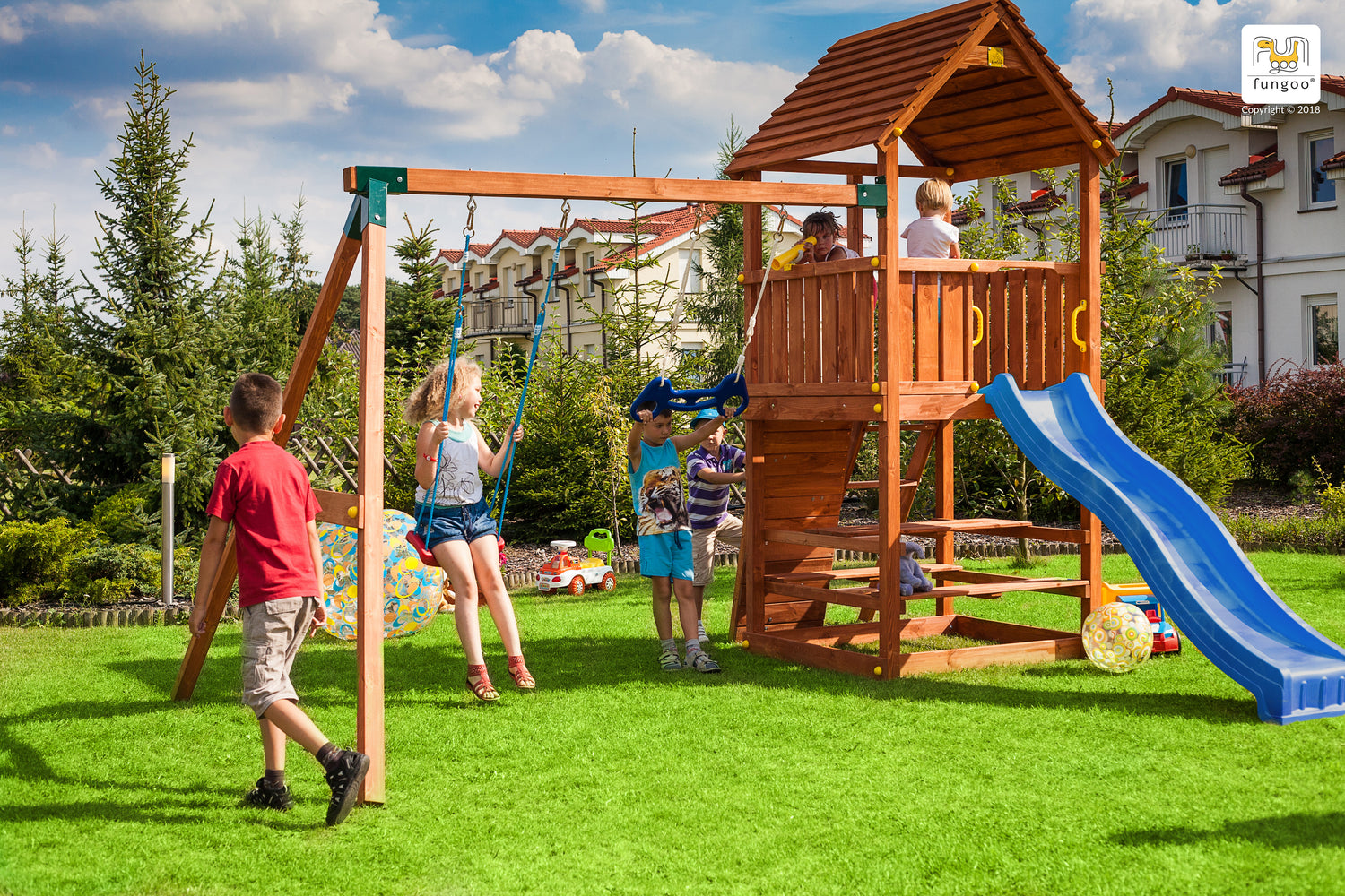 S-03504-P-T-XB_Fungoo_JOY_MOVE-_STEP_ON_TEAK_Blue_Slide03282