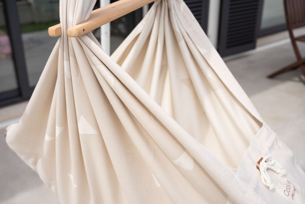 Swing-Creme-Triangle-DetailA262m7OYl2SGv