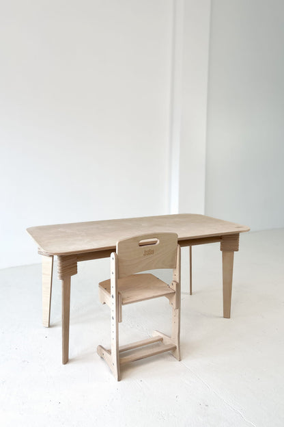 Tisch-und-Stuhl-fur-Kinder-1