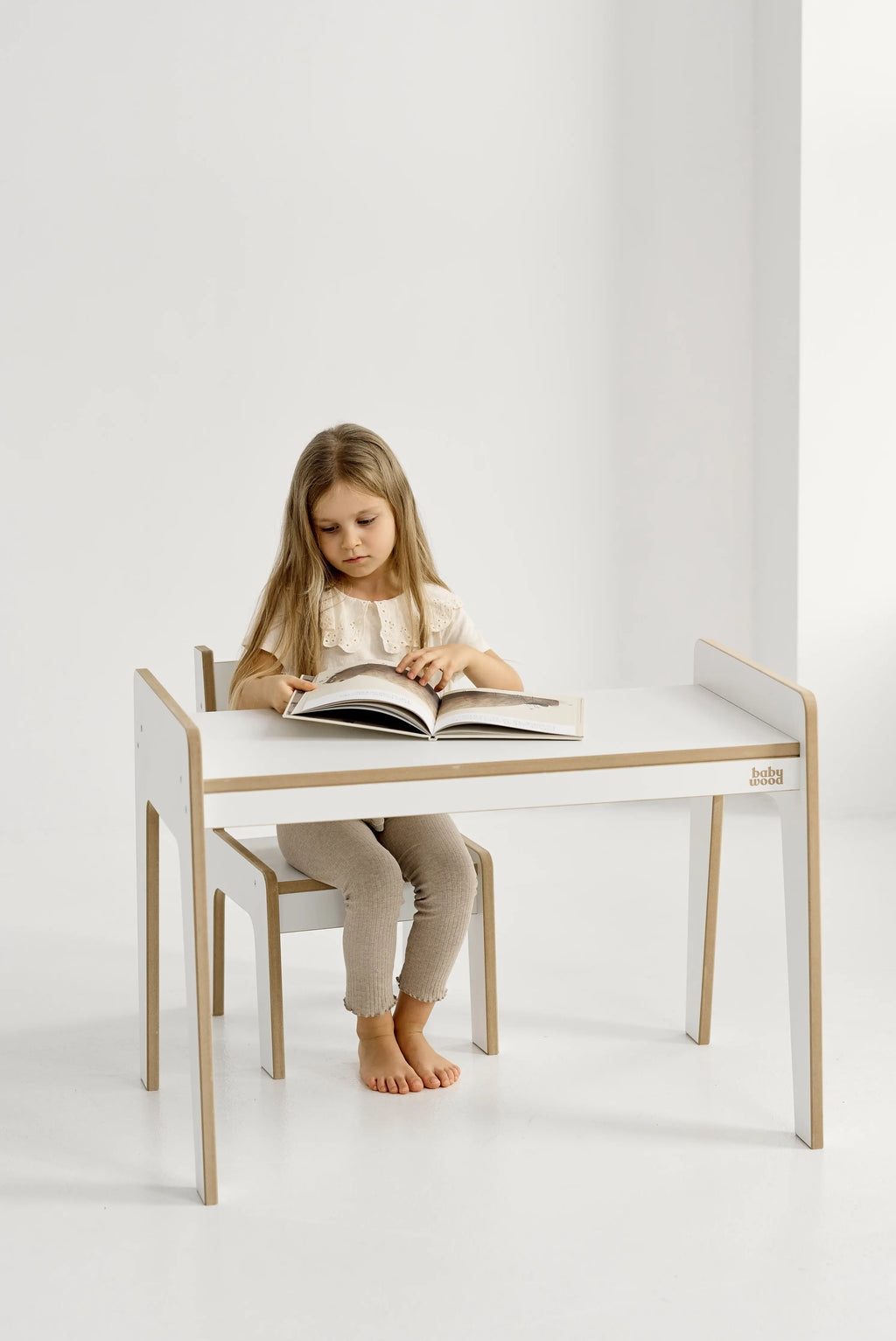 Tisch-und-Stuhl-weiB-L-fur-Kinder-aus-Holz