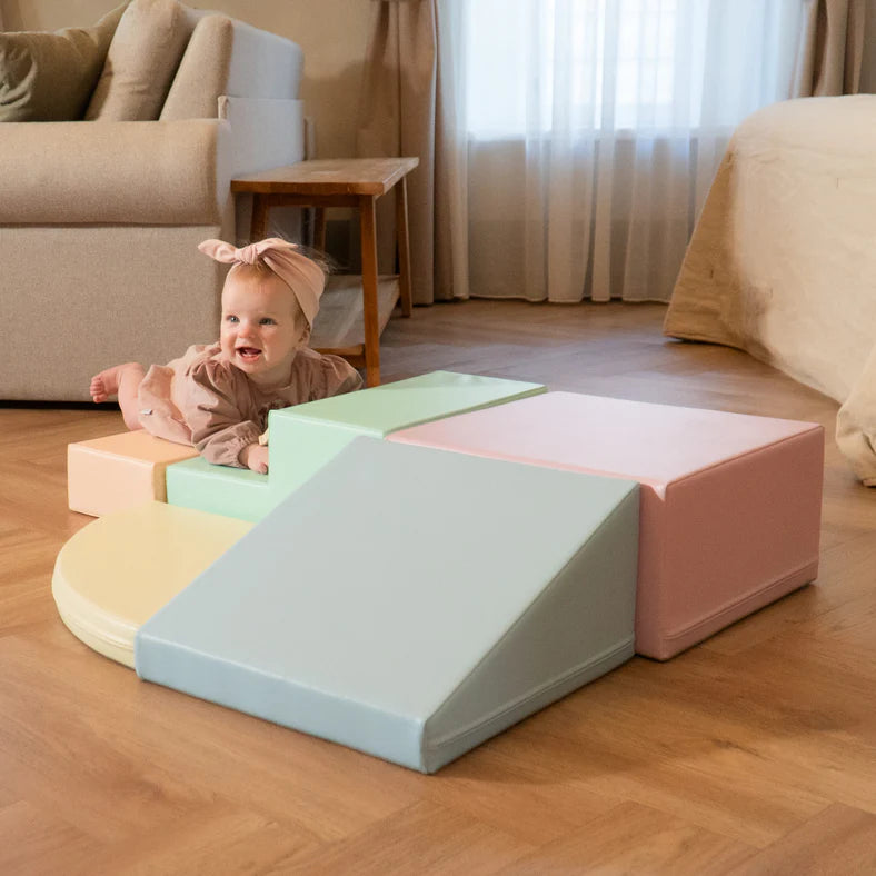 corner-climber-pastel_76IcLcJmaqonaW