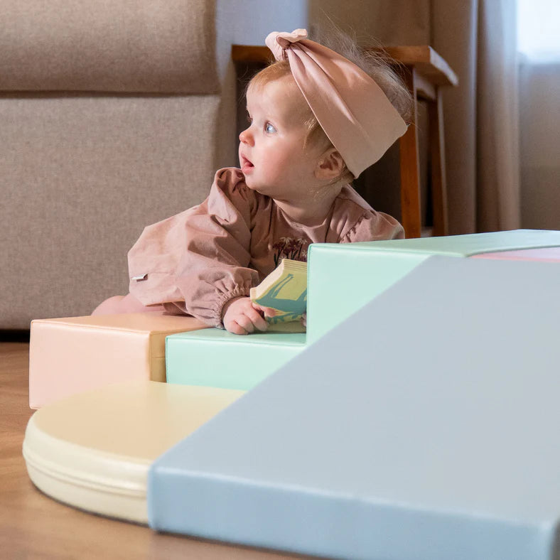 corner-climber-pastel_9_266456a6-177c-4b3d-8738-f8a3c857cb64vVKycyjL51XWk
