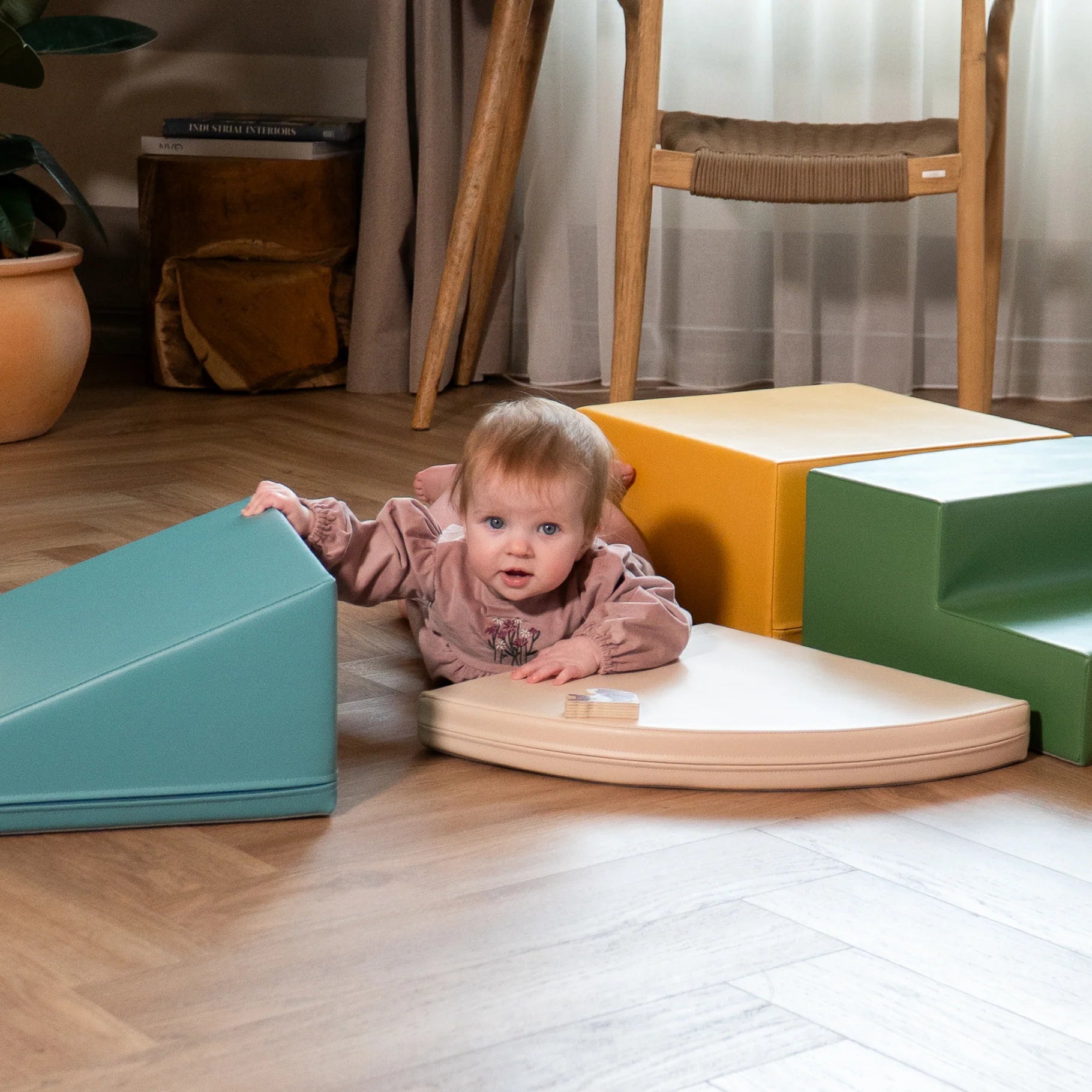 corner-climber-turquoise-pastel_7