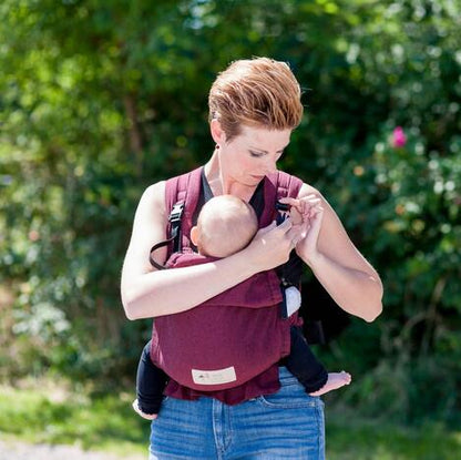 csm_Storchenwiege-BabyCarrier-Bordeaux-Image-01_6673c3586d