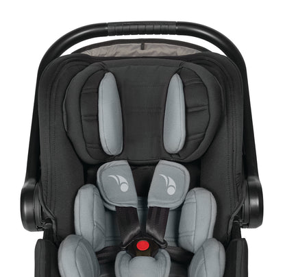 die-kleine-Schnullerbacke-Baby-Jogger-City-GO-i-Size-Babyschale-Black_Gray-2033984-09