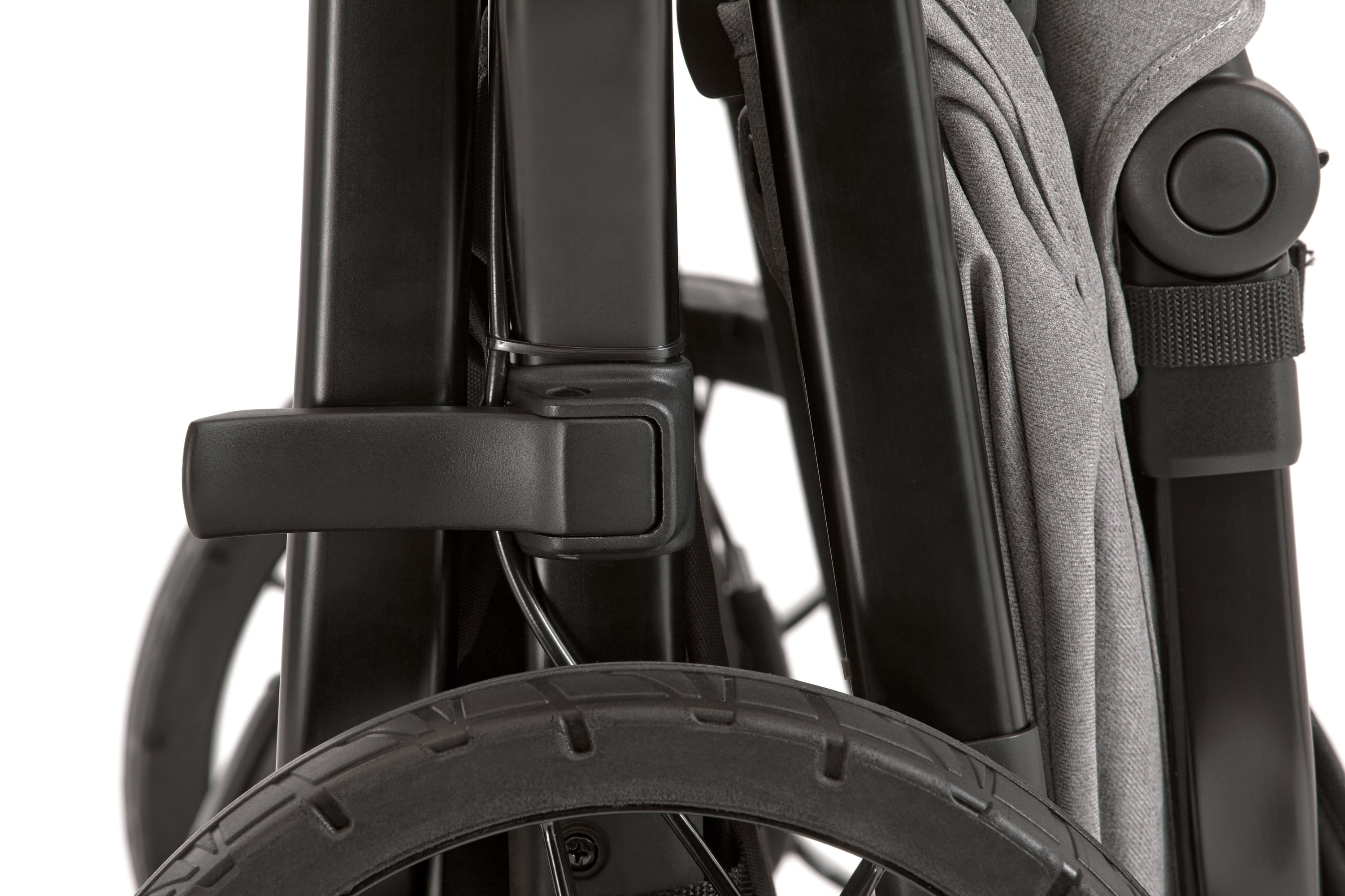 die-kleine-Schnullerbacke-Baby-Jogger-Kinderwagen-2012218-baby-jogger-city-select-lux-auto-lock-detail