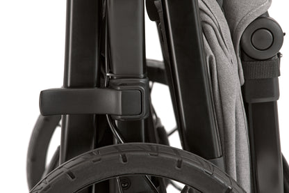 die-kleine-Schnullerbacke-Baby-Jogger-Kinderwagen-2012218-baby-jogger-city-select-lux-auto-lock-detail