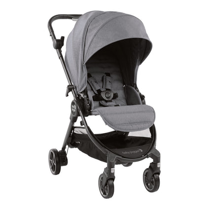 die-kleine-Schnullerbacke-Baby-Jogger-Kinderwagen-2041173-baby-jogger-city-tour-lux-slate-with-double-visor-angle