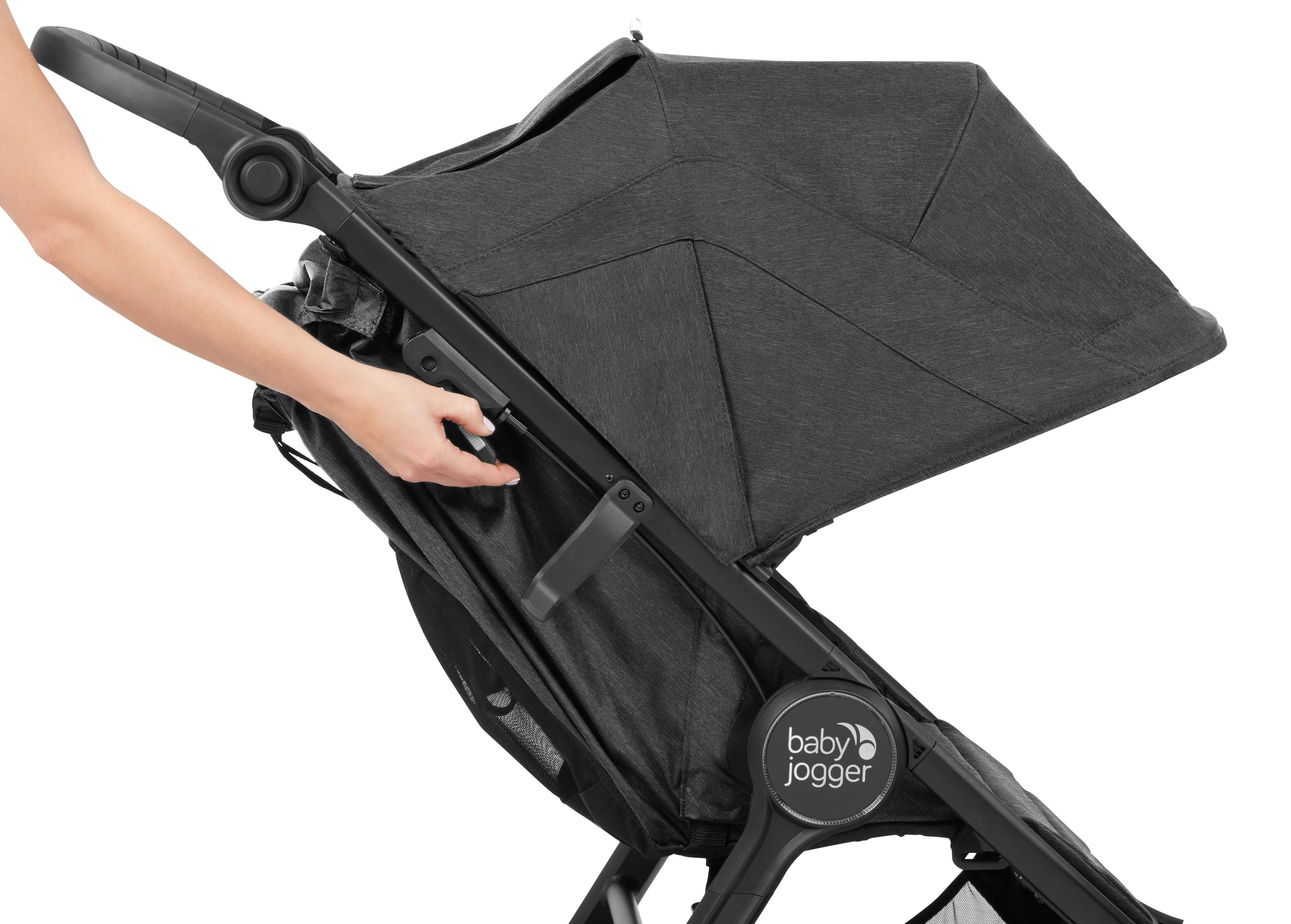 die-kleine-Schnullerbacke-Baby-Jogger-Kinderwagen-2111635-baby_jogger_city_elite_2_hand_parking_brake_with_hand-006_Gray