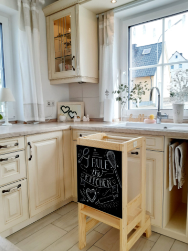 die-kleine-Schnullerbacke-K-chenhelfer-tnaturholz-mit-tafel-5903631286759-04