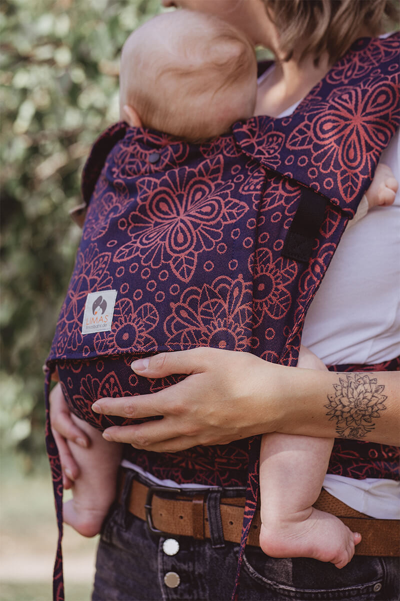 die-kleine-Schnullerbacke-LIMAS-Babytrage-Plus-Mandala-Cinnamon-0737669044167-02