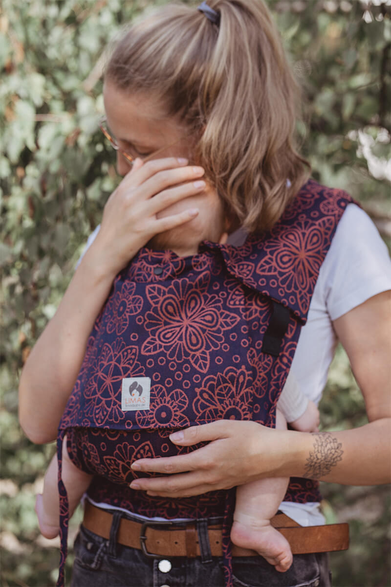 die-kleine-Schnullerbacke-LIMAS-Babytrage-Plus-Mandala-Cinnamon-0737669044167-06