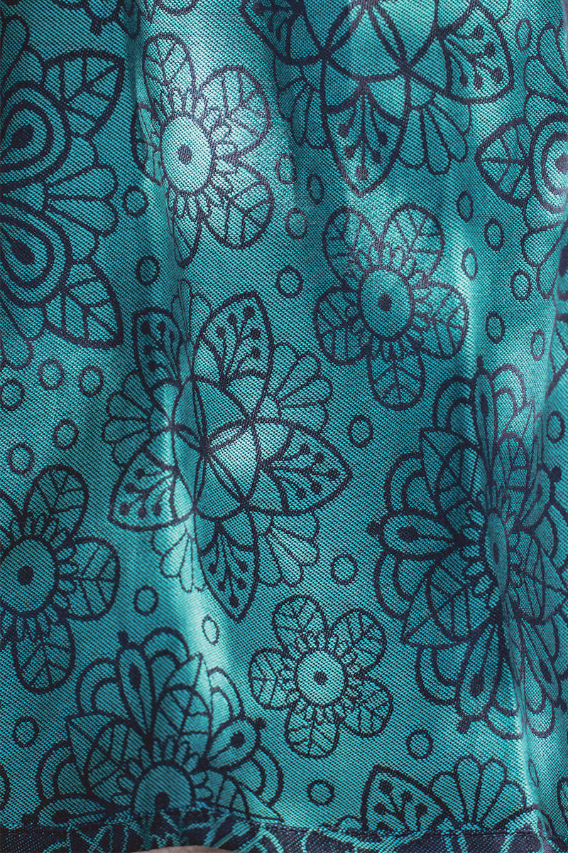 die-kleine-Schnullerbacke-LIMAS-Babytrage-Plus-Mandala-Ocean-0737669044174-02