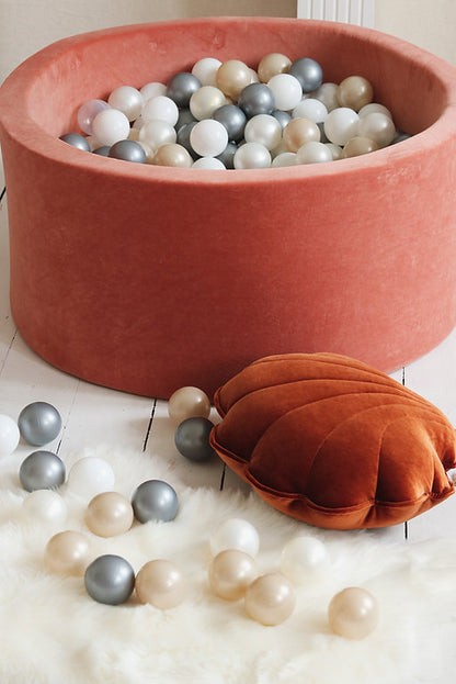 die-kleine-Schnullerbacke-MOJE-B-llebad-velvet-soft-90x40-cm-rust-moj-94-00SVR-04