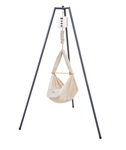 die-kleine-Schnullerbacke-QOOKIE-Swing-Federwiegen-Set-Baby-mit-Schafwoll-Matratze-Gestell-anthrazit-Triangle-creme