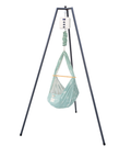die-kleine-Schnullerbacke-QOOKIE-Swing-Federwiegen-Set-Baby-mit-Schafwoll-Matratze-Gestell-anthrazit-floral-mint