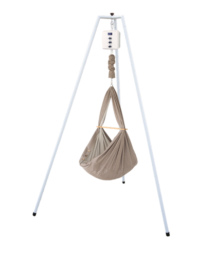 die-kleine-Schnullerbacke-QOOKIE-Swing-Federwiegen-Set-Baby-mit-Schafwoll-Matratze-Gestell-weiss-mokka