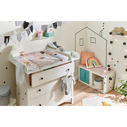 die-kleine-Schnullerbacke-Rotho-Babydesign-Wickelauflage-Fly-Away-fantastic-mauve-72-x-85-cm-200620288CY-05