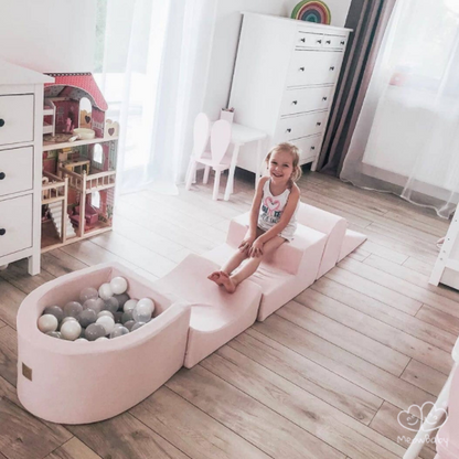 die-kleine-Schnullerbacke-Schaumspielset-mit-Mini-B-llebad-5900378769569-02