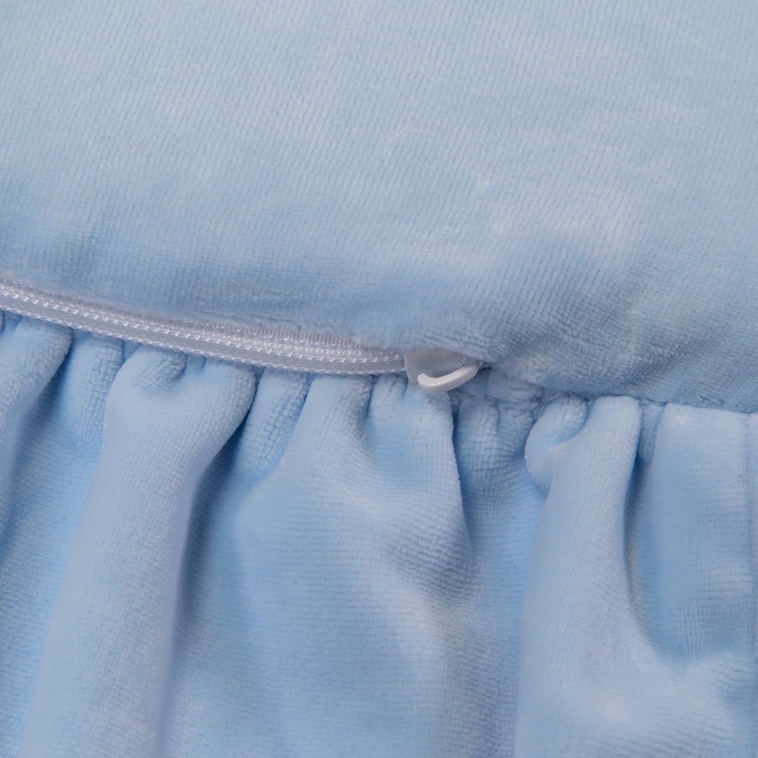 die-kleine-Schnullerbacke-Spielmatte-rund-mit-Volant-babyblau-5900378760535-03