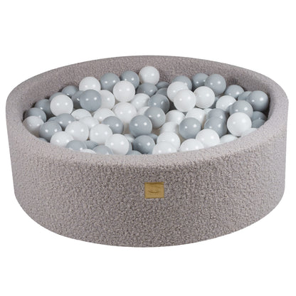die-kleine-schnullerbacke-Boucle-grau-90x30cm-01
