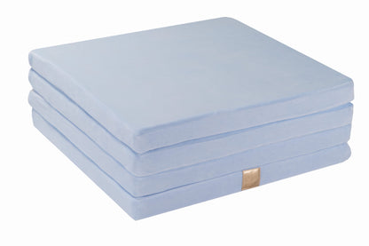 die-kleine-schnullerbacke-MeowBaby-Baby-Spielmatte-Quadrat-hellblau-02