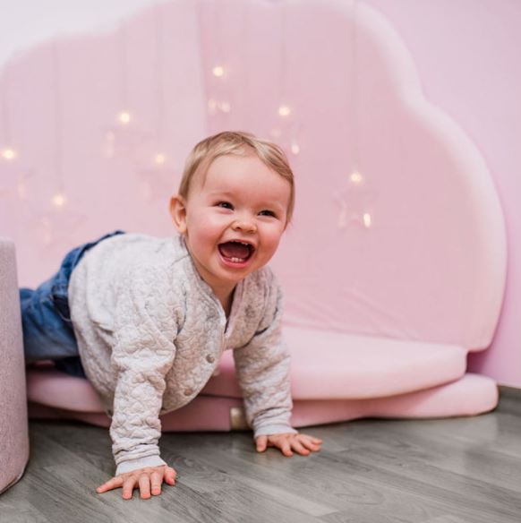 die-kleine-schnullerbacke-MeowBaby-Baby-Spielmatte-Wolke-grau-blau-5900378760627-09