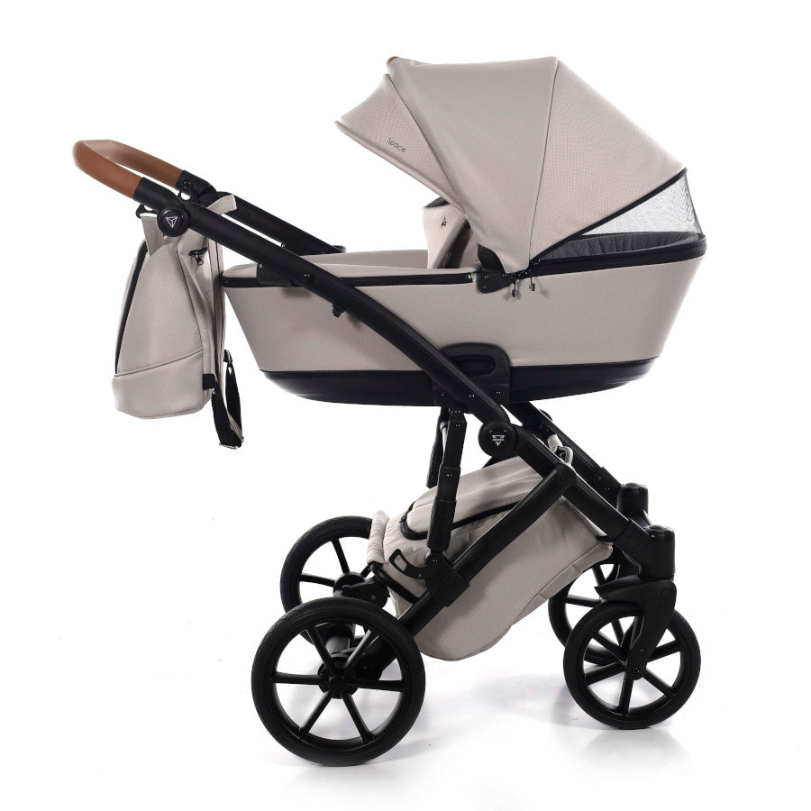 die-kleine-schnullerbacke-junama-space-kombi-kinderwagen-02-beige-07