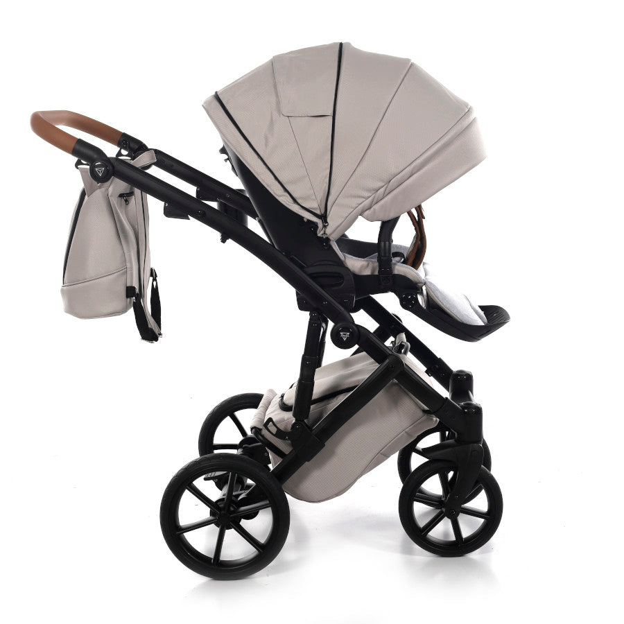 die-kleine-schnullerbacke-junama-space-kombi-kinderwagen-02-beige-08