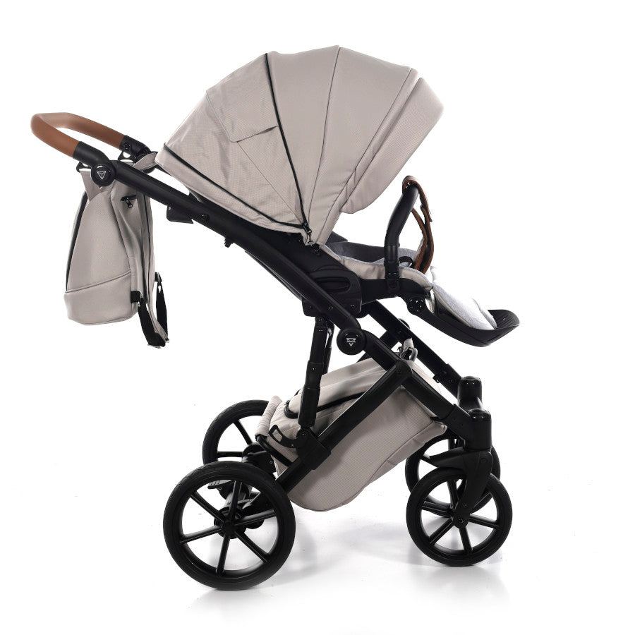 die-kleine-schnullerbacke-junama-space-kombi-kinderwagen-02-beige-09