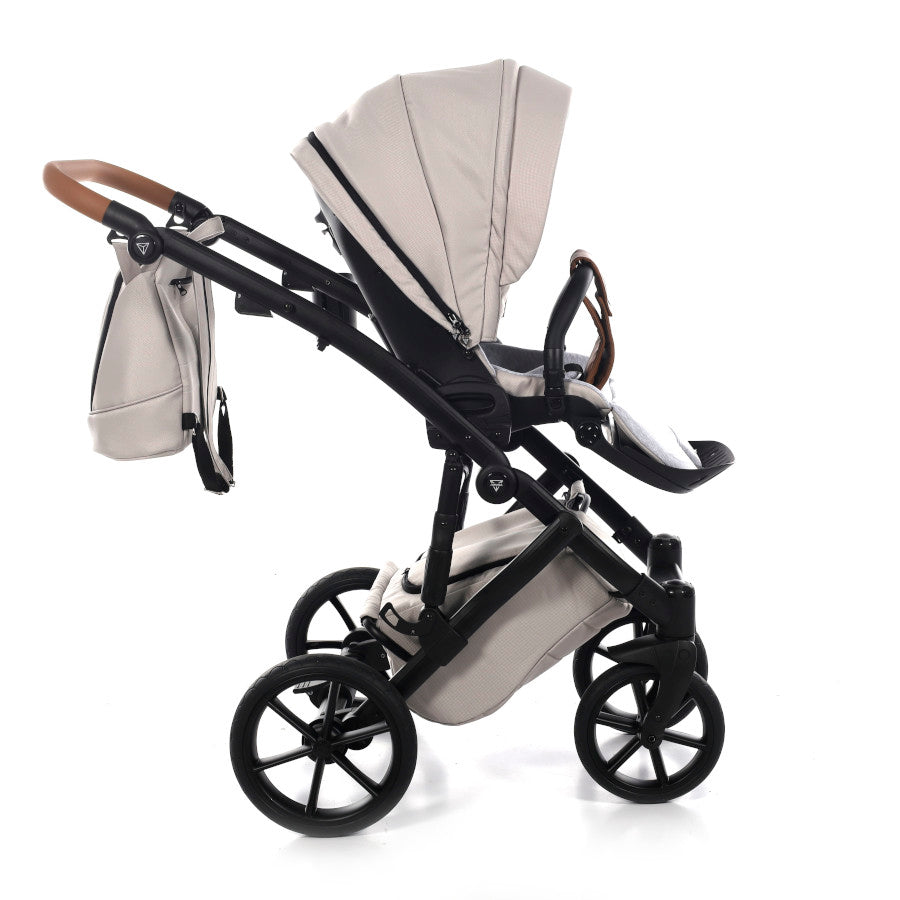 die-kleine-schnullerbacke-junama-space-kombi-kinderwagen-02-beige-10