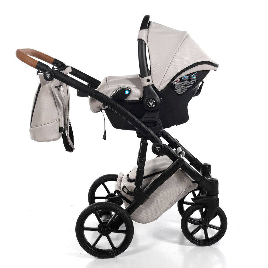 die-kleine-schnullerbacke-junama-space-kombi-kinderwagen-02-beige-16