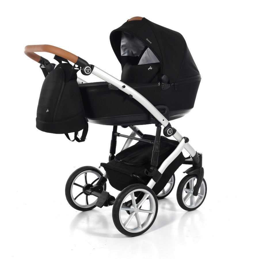 die-kleine-schnullerbacke-junama-space-kombi-kinderwagen-04-black-01