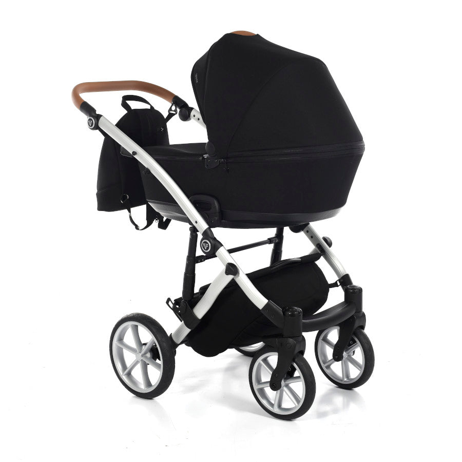 die-kleine-schnullerbacke-junama-space-kombi-kinderwagen-04-black-06