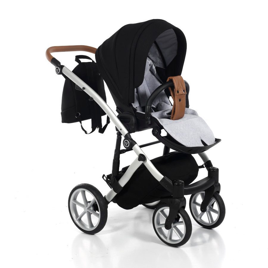 die-kleine-schnullerbacke-junama-space-kombi-kinderwagen-04-black-17