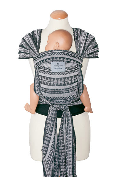 die-kleine-schnullerbacke_manduca-Babytrage-bellybutton-by-manduca-Twist-BohoBlack_211-06-20-073_01