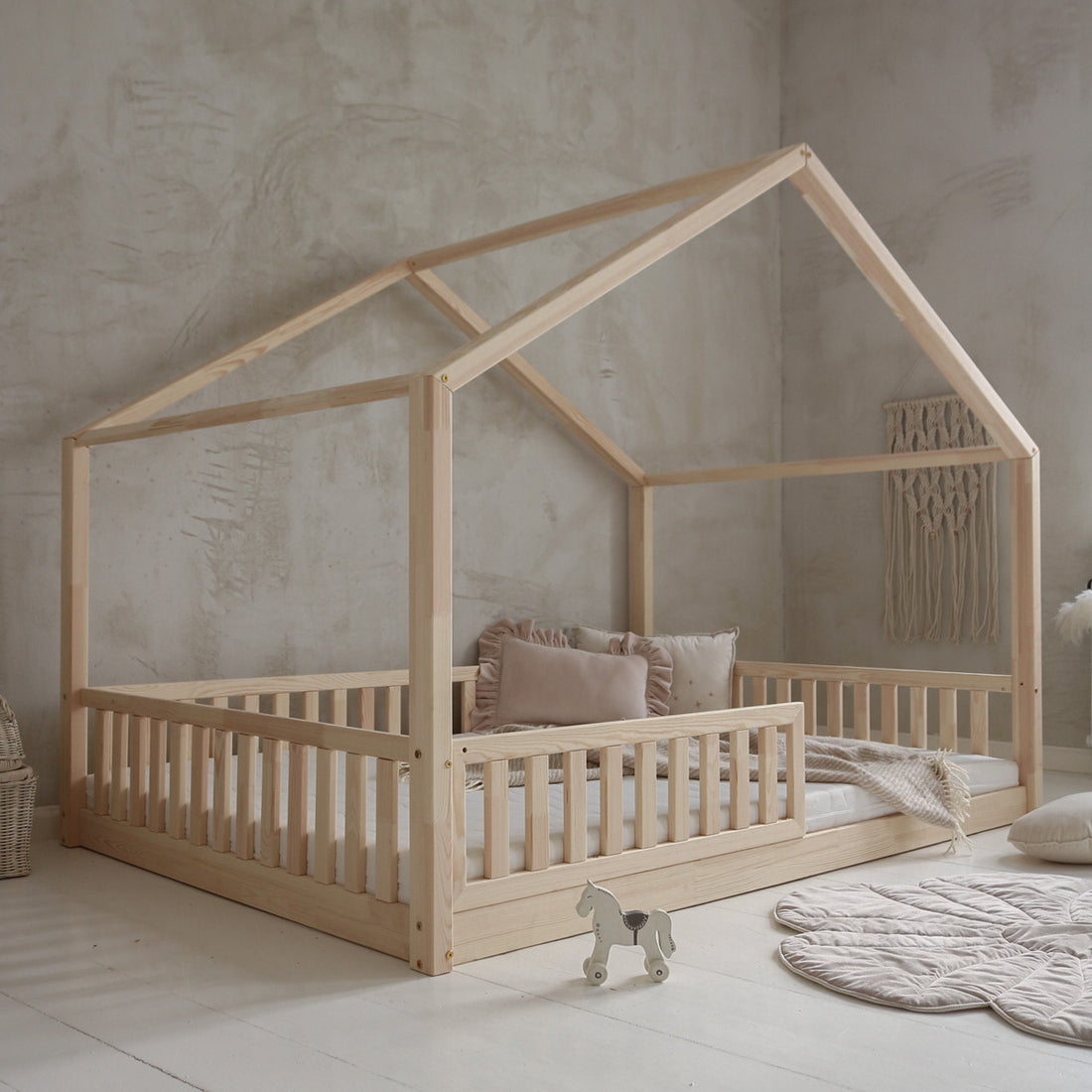 eng_pl_Housebed-with-fence-barrier-200x140-natural-feet-1-cm-fast-shipping-670_1