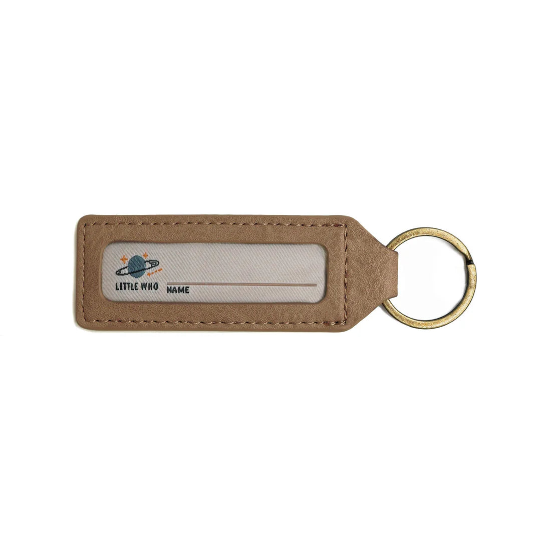 little-who-rucksack-namensschild-name-tag-walnut-brown-3