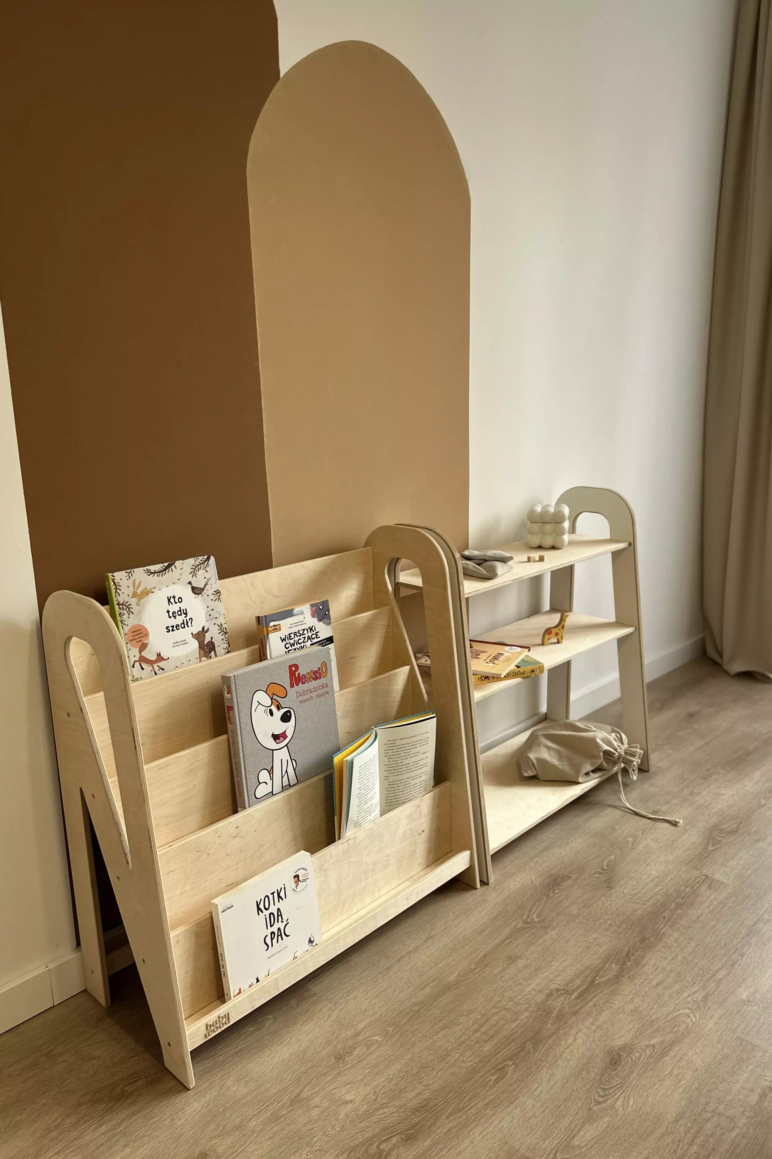 regal-i-biblioteczka-slim